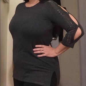 Cable & Gauge - Adorable Dark Gray Sweater